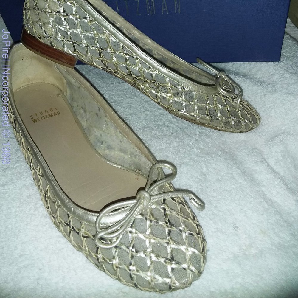 Stuart Weitzman Light Colored Silverish Bow Flat Ballerinas